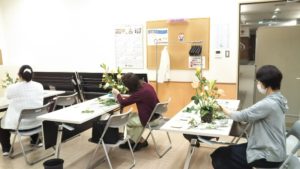 出張フラワーアレンジメント教室