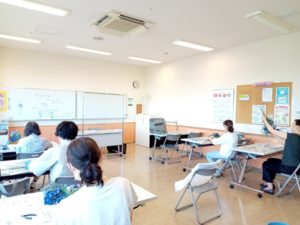 出張フラワーアレンジメント教室