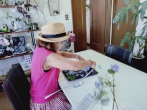 アーティフィシャルフラワーの壁飾り